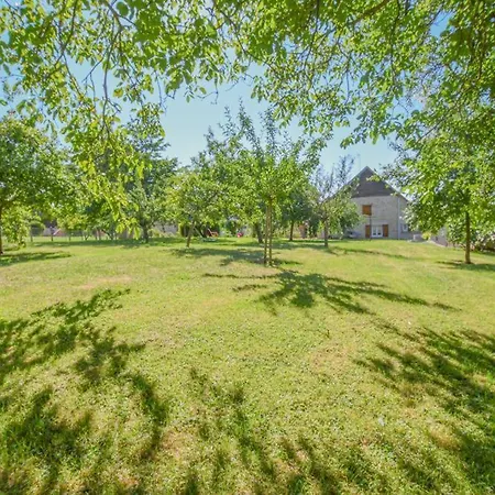 Le Clos Du Grand Verger Holiday home Briel-sur-Barse